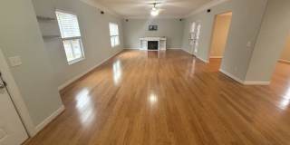 Stunning 4 Bedroom, 2.5 Bath Home Just 3 Blocks to Chesapeake Bay Gallery 7