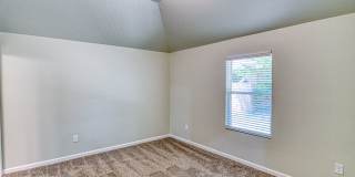 New Construction in Varenna Landing! Storm shelter and lawn care included! Gallery 15