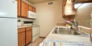 Huntington Ridge Apartments - Affordable Housing Gallery 5