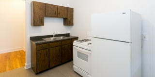 5335-5345 S. Kimbark Ave. Gallery 18