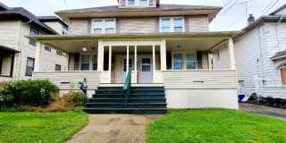 254 W Franklin St Gallery 2