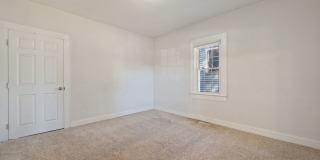 Lovely 3 bedroom bungalow close to downtown Durham! Gallery 12