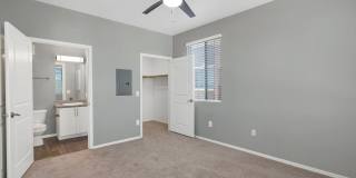 Equestrian Luxury Apartment Homes Gallery 28