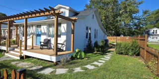 Beautiful Bungalow In the Twin Beaches Gallery 1