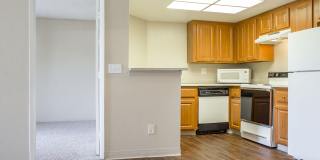 Meadow Glen Apartments Gallery 33