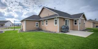 Radiant lake - 3 Bedroom Home Radiant lake - 3 Bedroom Home Gallery 3