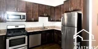 1758 W. Montrose, Gallery 1