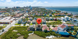 208 W Saturn Ln Gallery 35