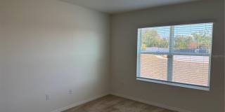 1792 HENIN CIRCLE Gallery 22