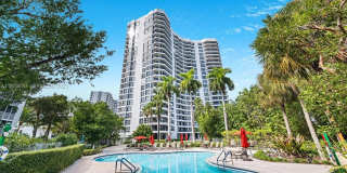 3400 NE 192nd St Gallery 38