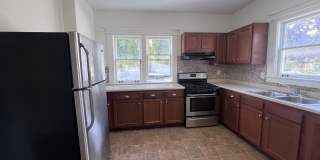 Charming Four Bedroom Home on SE Side! Gallery 12