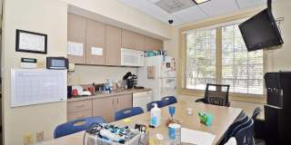 10614 WARWICK Avenue Gallery 29