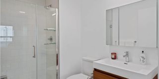 Mily on Green Gallery 20