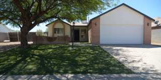 Updated 3  Bedroom 2 Bath Home! Located in Convenient South Tucson Location! Gallery 1