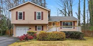 1950 Branch View Drive unit: A Gallery 1