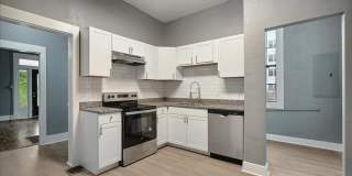Midtown Beauty – Spacious 6BR with Bonus Room and Basement Gallery 17