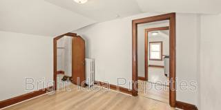 969 Lawson Avenue East - 2 Gallery 17