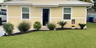 517 Palm Avenue Gallery 18