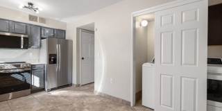 2 Bedroom 1 Bathroom -ALL Brand New Appliances! Gallery 10