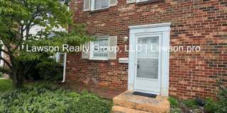 Updated Townhome Located in the Town of Vinton Gallery 1