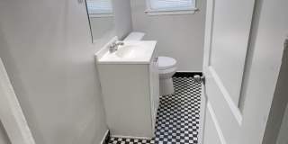 Charming 2 bedroom, 1 bathroom duplex Gallery 9
