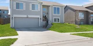 Modern home for rent in Northwest Omaha! Gallery 1
