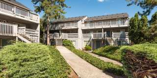 Hallmark Apartments Gallery 22