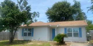 Charming Home in a Quiet Lynn Haven Neighborhood. *1/2 OFF Security Deposit for Active-Duty Military!* Gallery 1