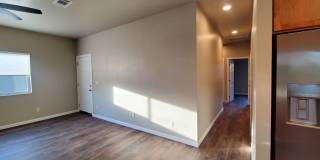 432 Grand Avenue Gallery 15