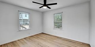 2305 Longview St. Gallery 13