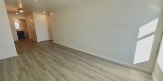 725 W Pratt Gallery 50