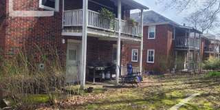 Great 3 Bed (1st Fl Duplex) Close to Green Line and Bus Stop Gallery 29