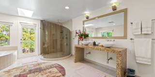 Kahala Oasis: Expansive 6BR Luxury Estate w/ Pool, Spa & Minutes to Beach Gallery 18