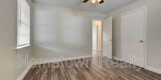 208 W Shadywood Drive Gallery 25