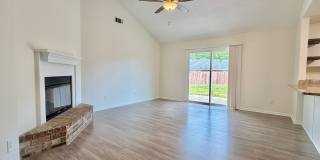 AVAILABLE NOW! (Pet Friendly) Gallery 4