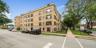 7003 S Harper Gallery 6