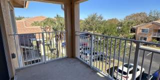 221 SW Palm Drive Gallery 40