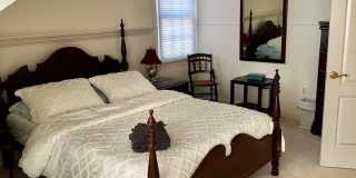 1607 SENECA Avenue Gallery 23