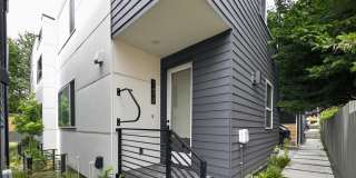 Modern 1-Year-Old Home in Central District w/ Private Rooftop Deck, Lower-Level Private Suite & Multi-Zone A/C Gallery 27