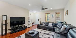 150 Lismore Lane Gallery 18