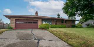 3 BD Camas Ranch-Style Home with Covered Patio & Spacious Backyard Gallery 1