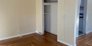 Spacious and beautifully remodeled 5 bed 2 bathroom home Gallery 15