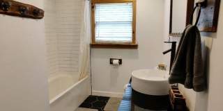 3207 Bengston Street Gallery 7