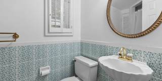 Modern Comfort & Prime Location in Alexandria! Gallery 23