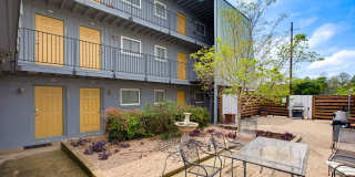 2 Bed 1 Bath Condo by UT and CapMetro Stop Gallery 24