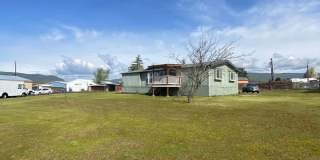 Updated 3 bedroom 2 bath home in Dallesport. Gallery 1