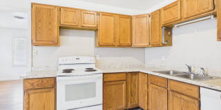 Spacious 4 bedroom rental ~ 4308 S Jackson Gallery 10