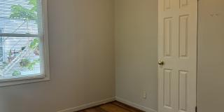 2805 Myrtle St Gallery 16