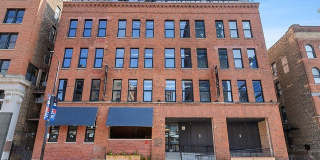 153 W Ohio Street Gallery 1