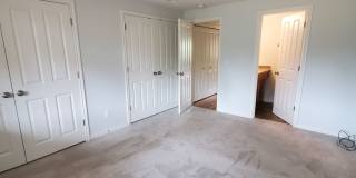 2 bdm 2 bath Ranch with Large fenced yard Gallery 17